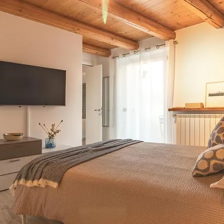 Casa Del Borgo Aria&acqua Sul Maggiore Appartamento *